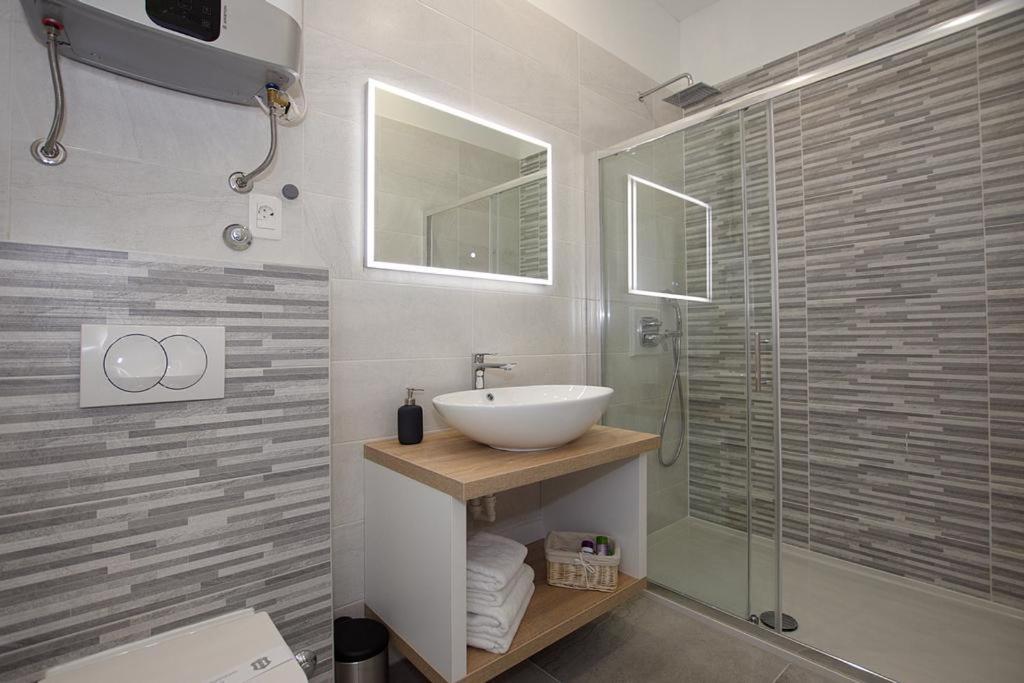 Sophie The Center Of The Old Town Apartment Zadar Exterior photo